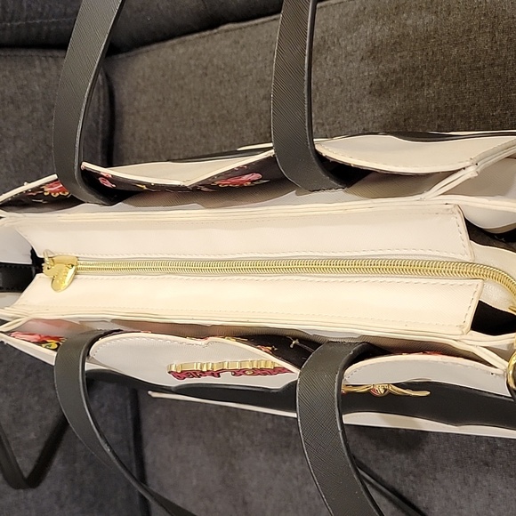 Betsey Johnson Black and White Shoulder Bag - Picture 8 of 12